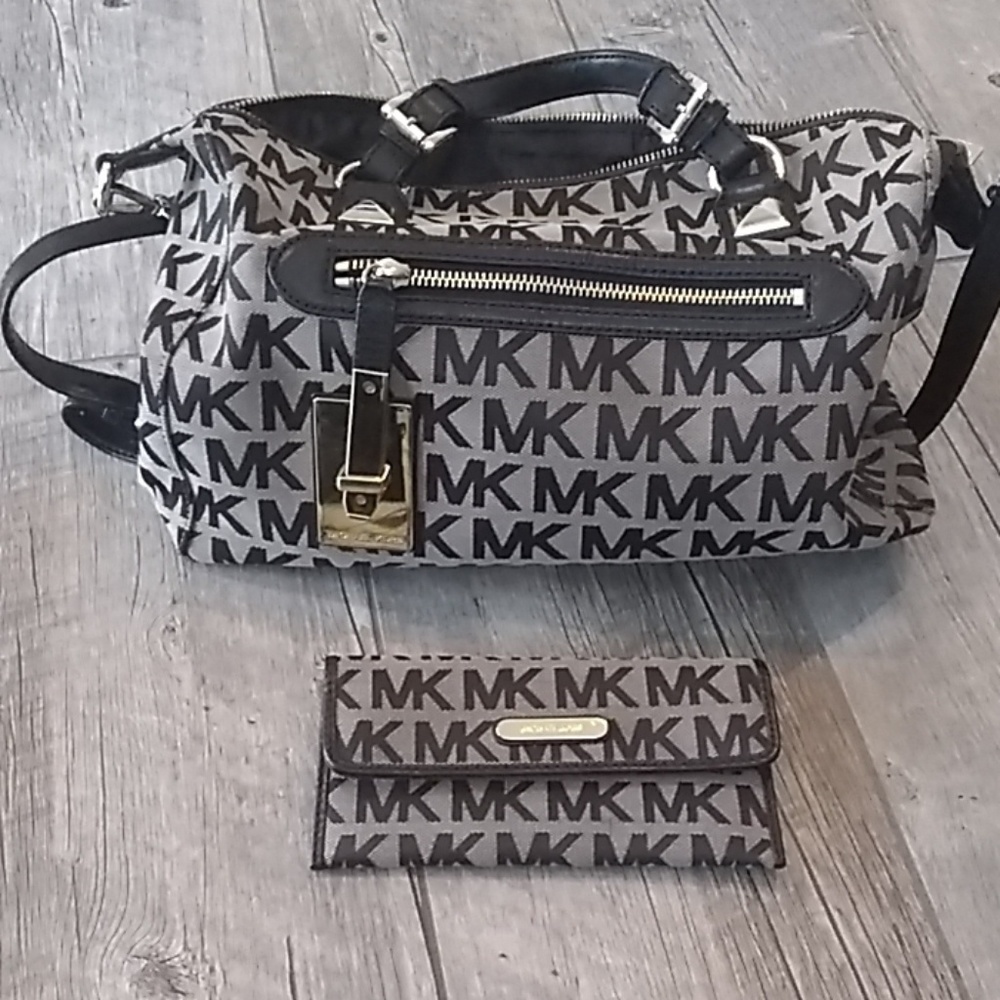 Mickael Kors Purse and Wallet